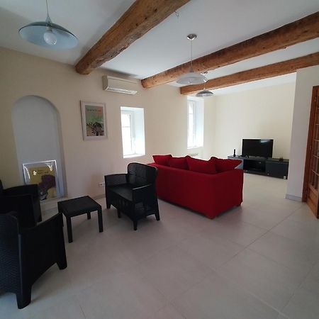 Les 27 Villa Ginestas Exterior photo
